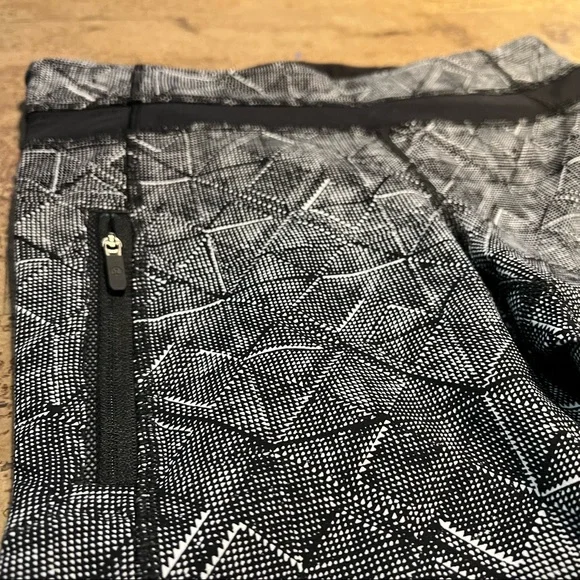 Lululemon - Inspire Tight II (25") Formation Alpine White Black / Black - Picture 5 of 9